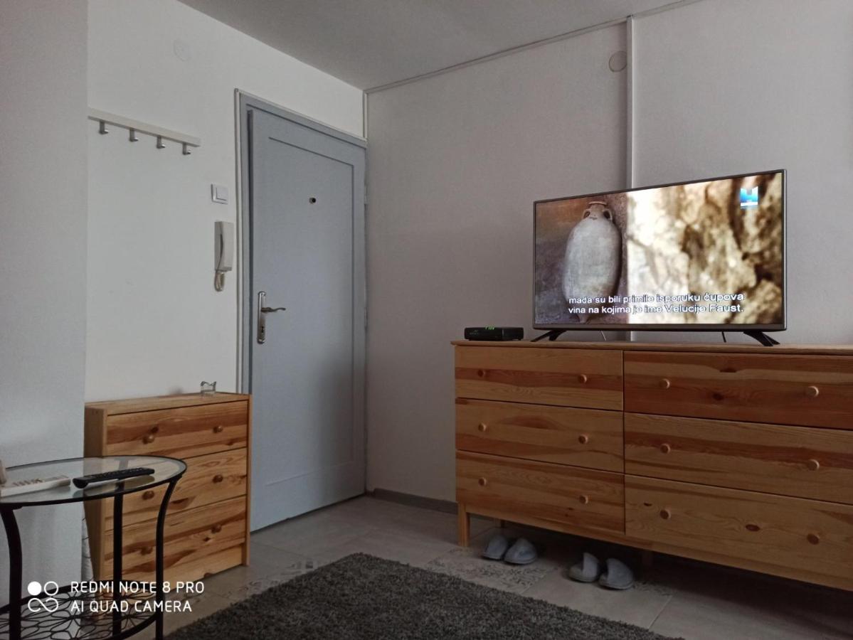 Tatjanina Garsonjera Apartman Szabadka Kültér fotó